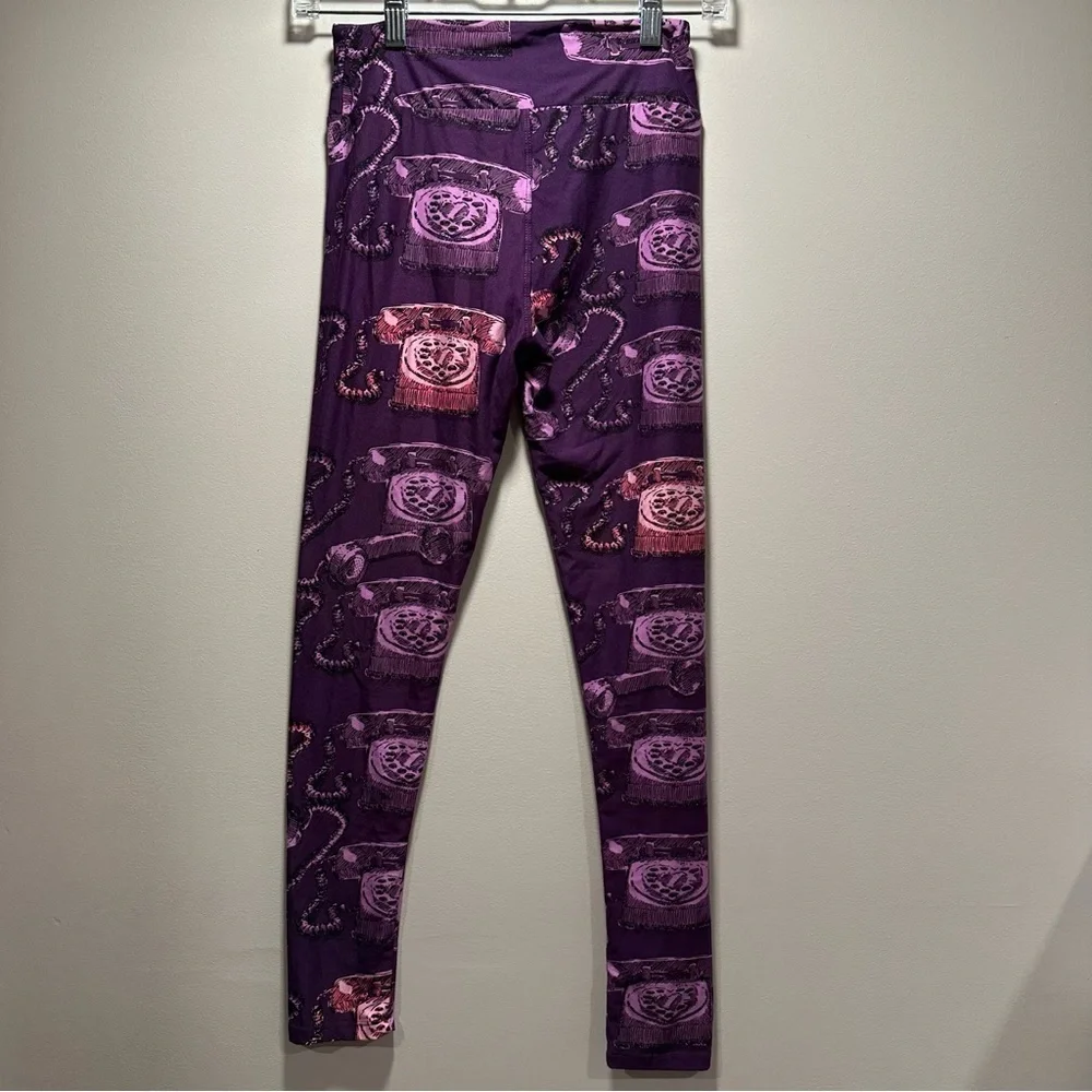 FREE* LulaRoe OS Soft Leggings One Size 2-10 Small-Large Heart Phone Pink Purple - Picture 8 of 13